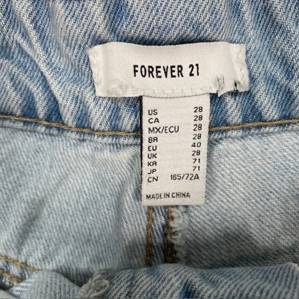 Forever 21 90s Short Light Wash Distressed High Waist Denim Shorts Size 28 NEW - Picture 7 of 9